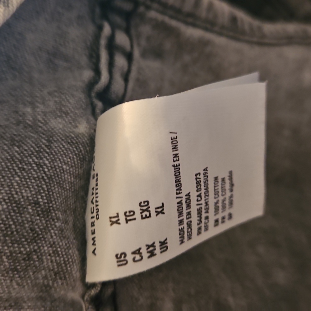 American Eagle Outfitters Button Down Shirt - Picture 4 of 4